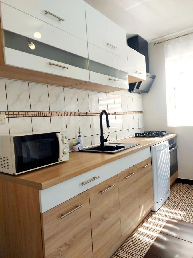 Apartment Rita セニ エクステリア 写真